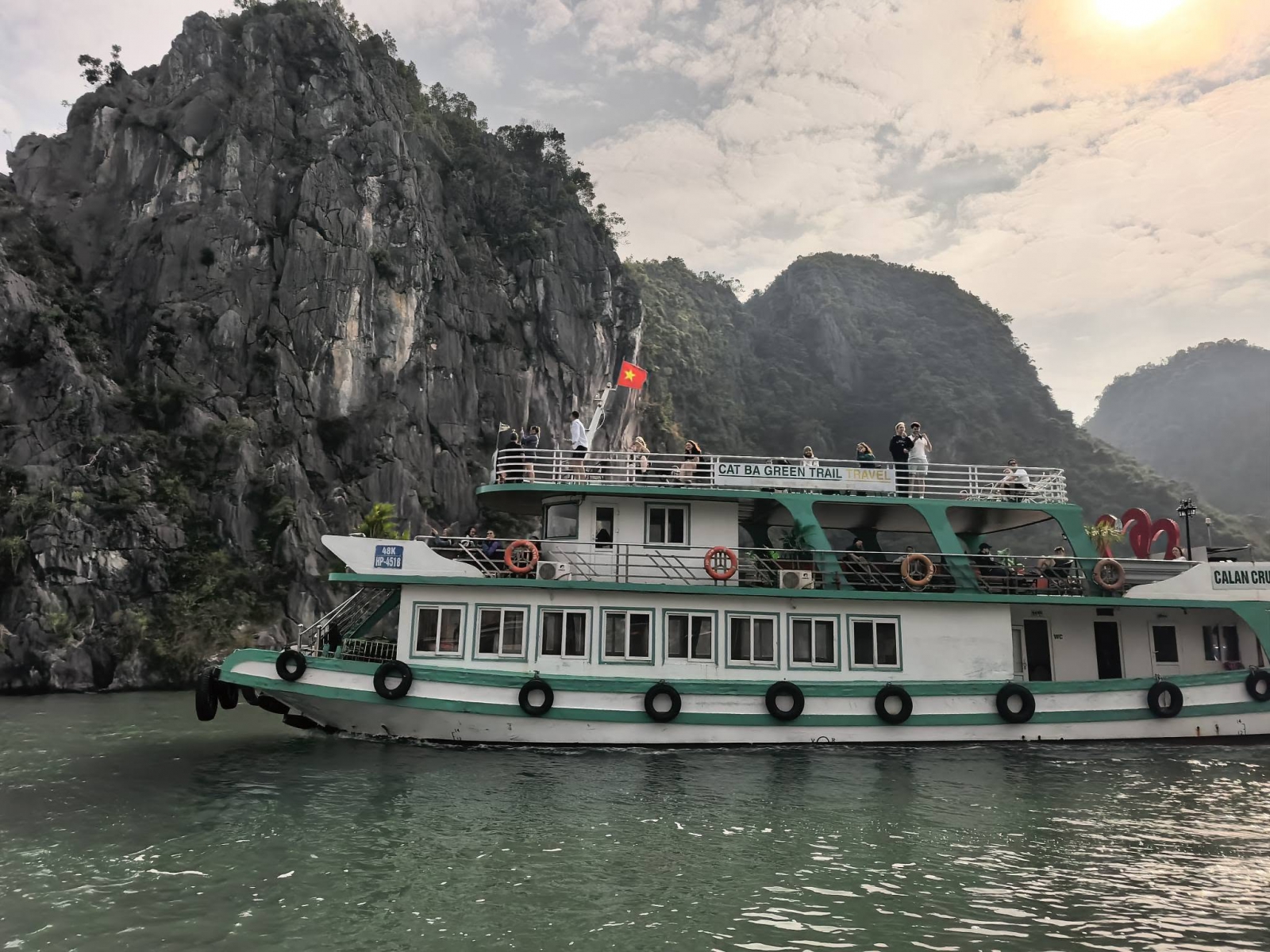 Lan Ha Bay Full-Day Cruise from Cat Ba