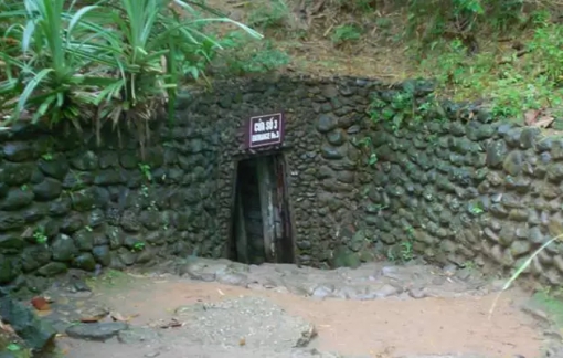 HUE – DMZ – PHONG NHA – HUE (2 days 1 night)