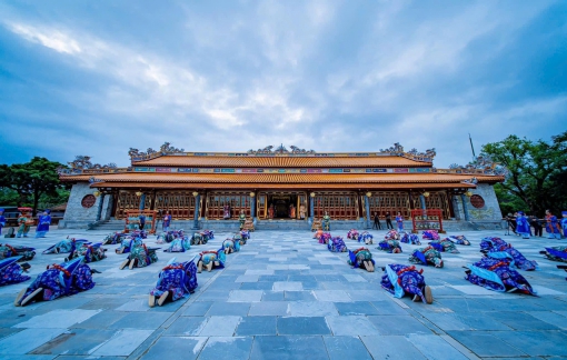 Hue city tour