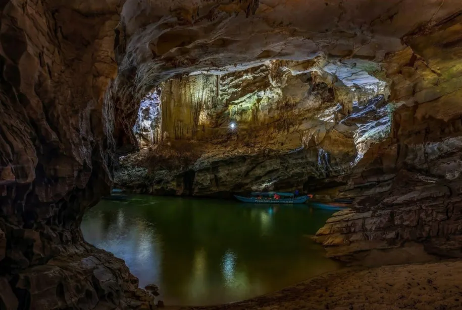 Phong Nha Cave