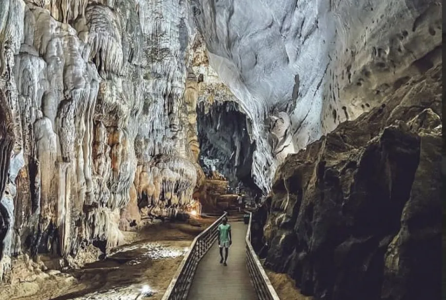 Phong Nha Cave