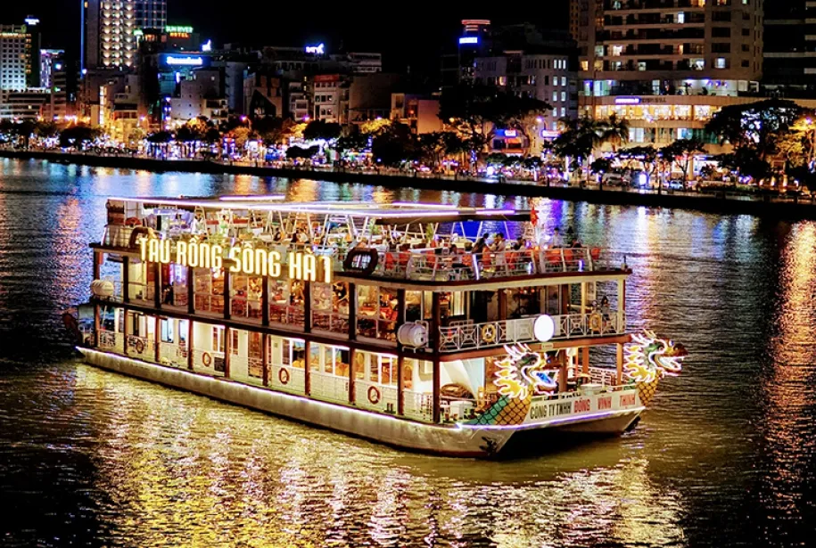 Da Nang Nightlife Tour with Cruise on Han River tour