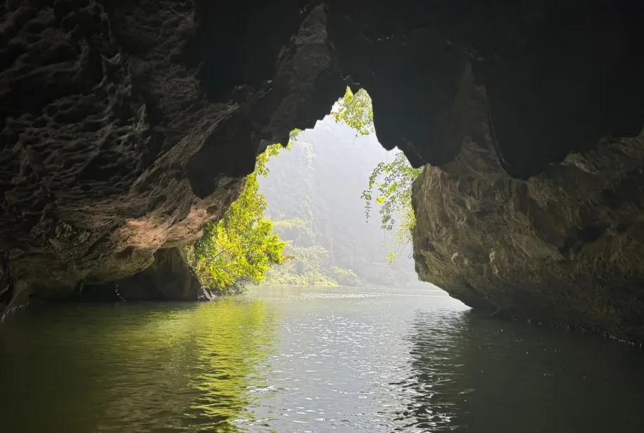Excursión a Ninh Binh (Tam Coc y cueva Mua) desde Ha Noi con Amigos Tours