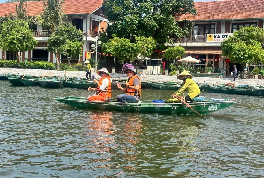 Visite de Ninh Binh au départ de Hanoï avec Amigos Tours