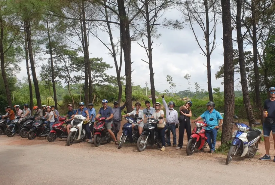 Hue City Tours Avec Motos