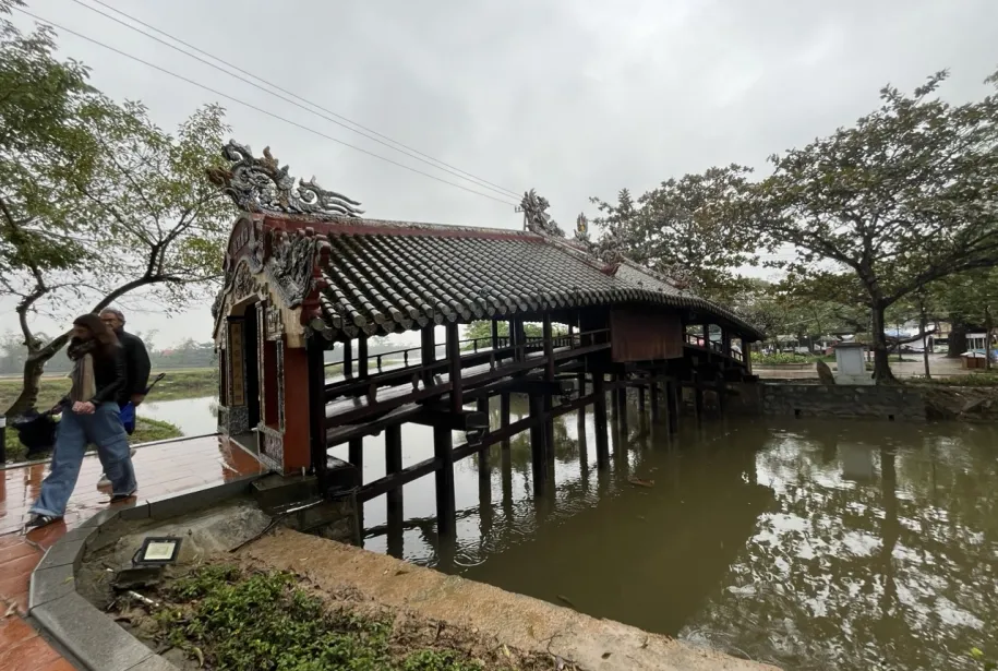 Hue City Tours Avec Motos