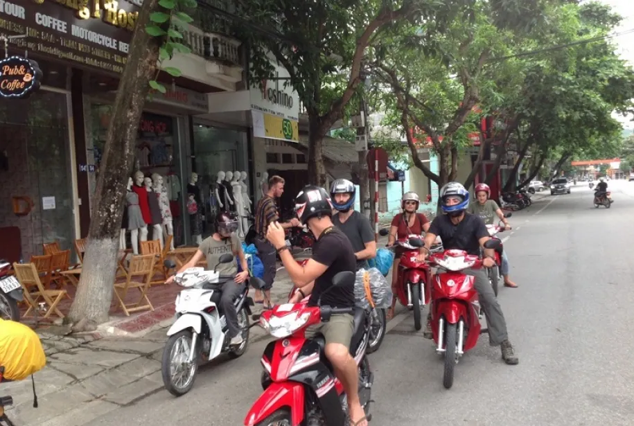 Ha Noi City Tour by Motorcycle