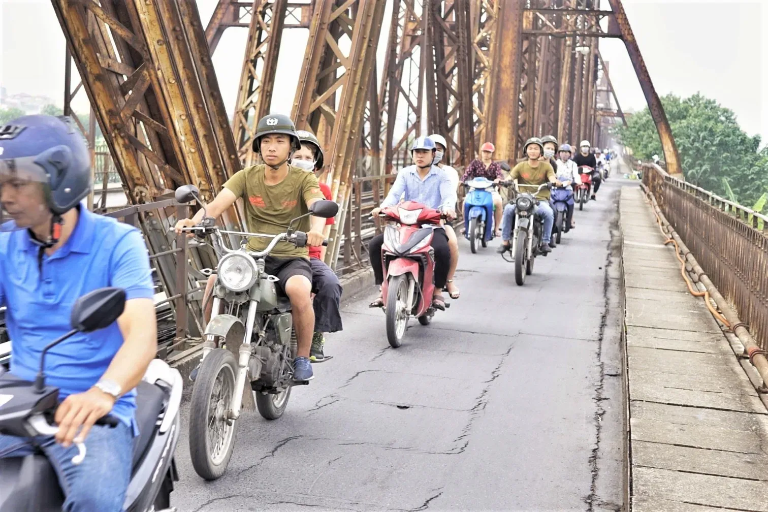Ha Noi City Tour by Motorcycle