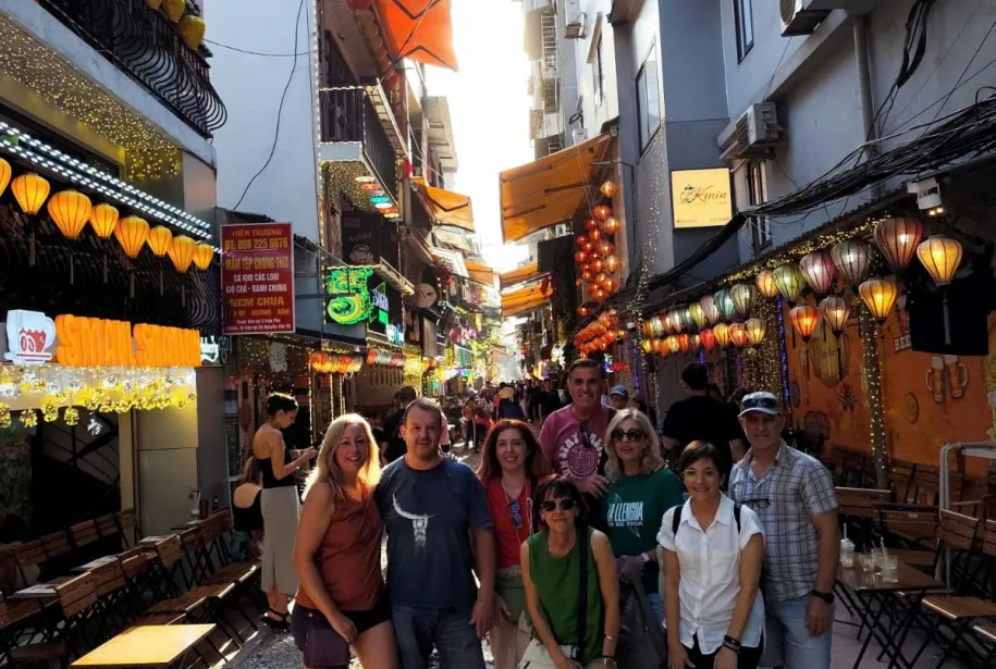 Food Tour and Ha Noi City Tour with Amigos Tours