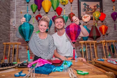 Experiencia de Hacer los Farolillos en Hoi An