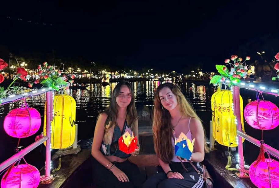 Fiesta de Luces en Hoi An con Paseo en barco